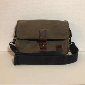 NUTSAC Satchel